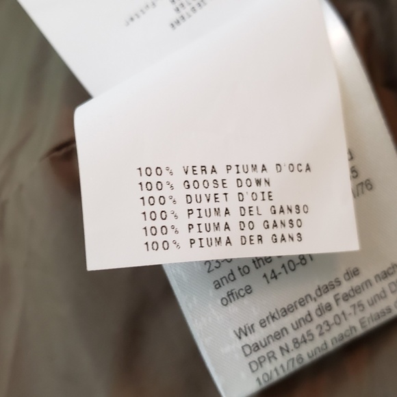 SOLD! ARMANI COLLEZIONI Down Filled Ribbed Coat 10 - Picture 6 of 8